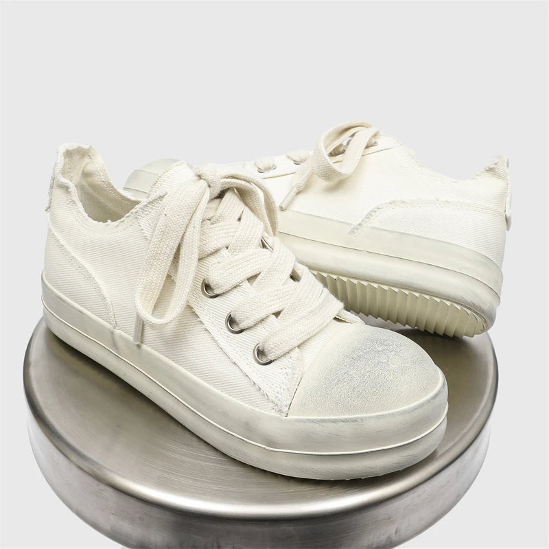 2025New Men Canvas Thick Bottom Sneakers Fashion Lace Up Casual Youth Shoes Lightweight Outdoor Comfy Flat Designer Walking Shoe