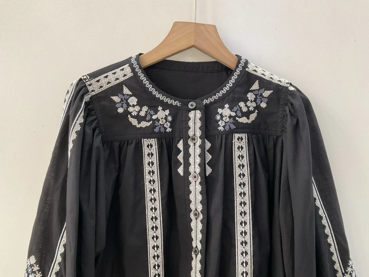 Women White Green Black Shirt Embroidery 100% Cotton Vintage Long Lantern Sleeve Front Buttons Lady O-neck Blouse 2025 Spring