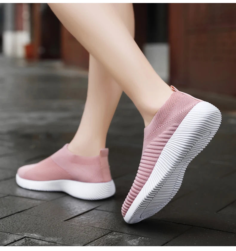 New Pink Women Shoes Soft Sneakers Lightweight And Comfortable Women Slip On Lazy Loafers Walking Shoes For Women Size 36-42
