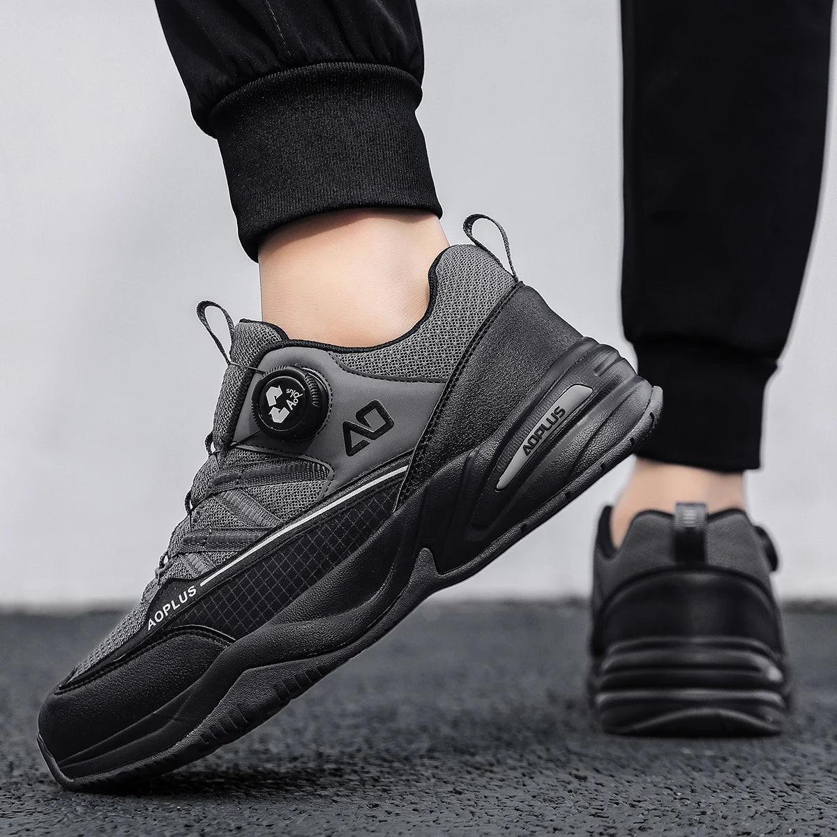 Men's Outdoor Hiking Shoes, New Leather and Mesh Combination with Rotating Buckle Design, Comfortable, Breathable, Versatile Casual Shoes, Men's Low-Top Lace-Up Thick-Soled Non-Slip Wear-Resistant Outdoor Trekking Shoes, Men'