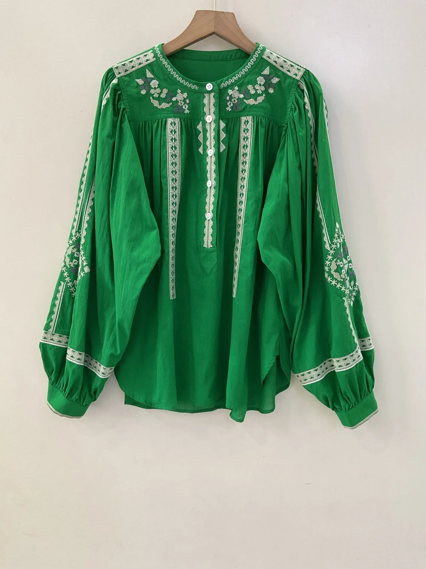 Women White Green Black Shirt Embroidery 100% Cotton Vintage Long Lantern Sleeve Front Buttons Lady O-neck Blouse 2025 Spring