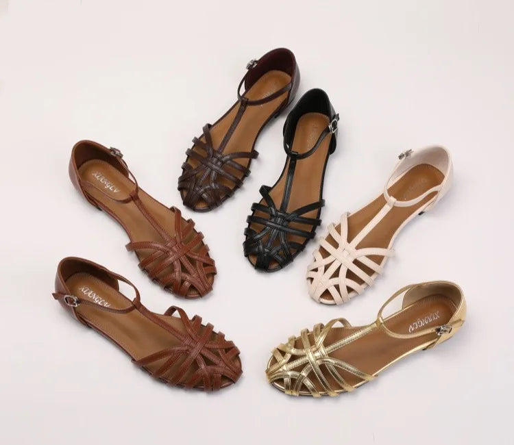 Knitted Hollow Flat Toe Sandals for Women's 2025 New Summer Wear, Breathable One-piece Buckle Fashion Vacation Roman Shoes Women