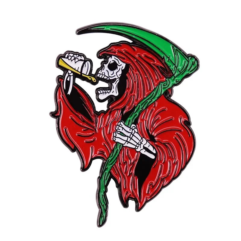 NEW Gothic Enamel Pins Halloween Terror Metal Brooch   Send Friend Fans Boutique Medal Gift Fashion Anime Badges Collecting