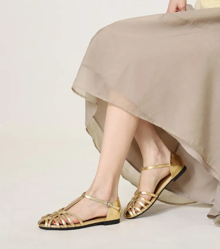 Knitted Hollow Flat Toe Sandals for Women's 2025 New Summer Wear, Breathable One-piece Buckle Fashion Vacation Roman Shoes Women