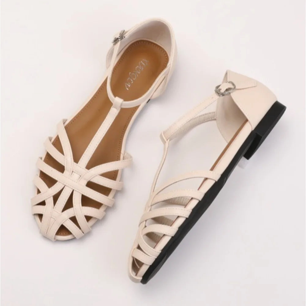 Knitted Hollow Flat Toe Sandals for Women's 2025 New Summer Wear, Breathable One-piece Buckle Fashion Vacation Roman Shoes Women