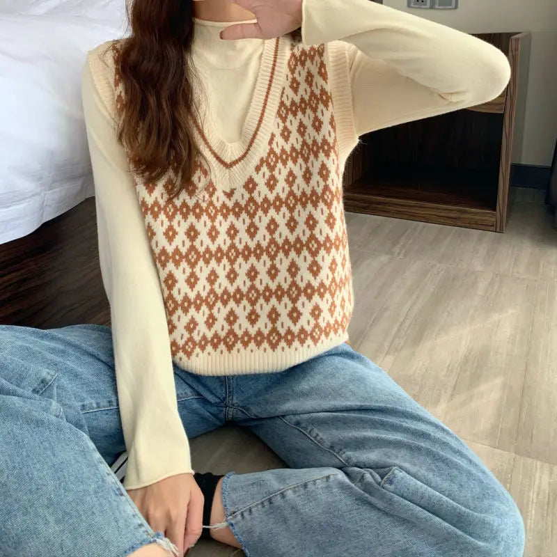 Women Sweater Vest Spring Autumn Fashion Female Casual Loose V-neck Knitted Waistcoat Sleeveless Sweater Pullover Tops Knit Vest