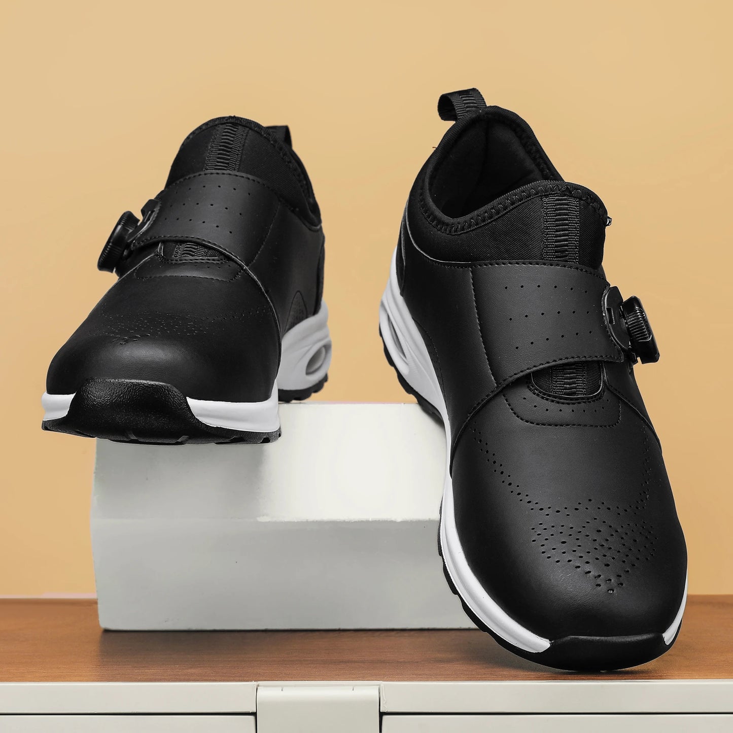 New Fashionable Men's Casual Sports shoes, Comfortable and Breathable Cushioned Casual shoes, Outdoor Cycling shoes