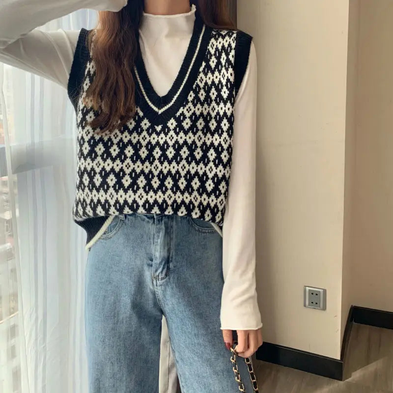 Women Sweater Vest Spring Autumn Fashion Female Casual Loose V-neck Knitted Waistcoat Sleeveless Sweater Pullover Tops Knit Vest