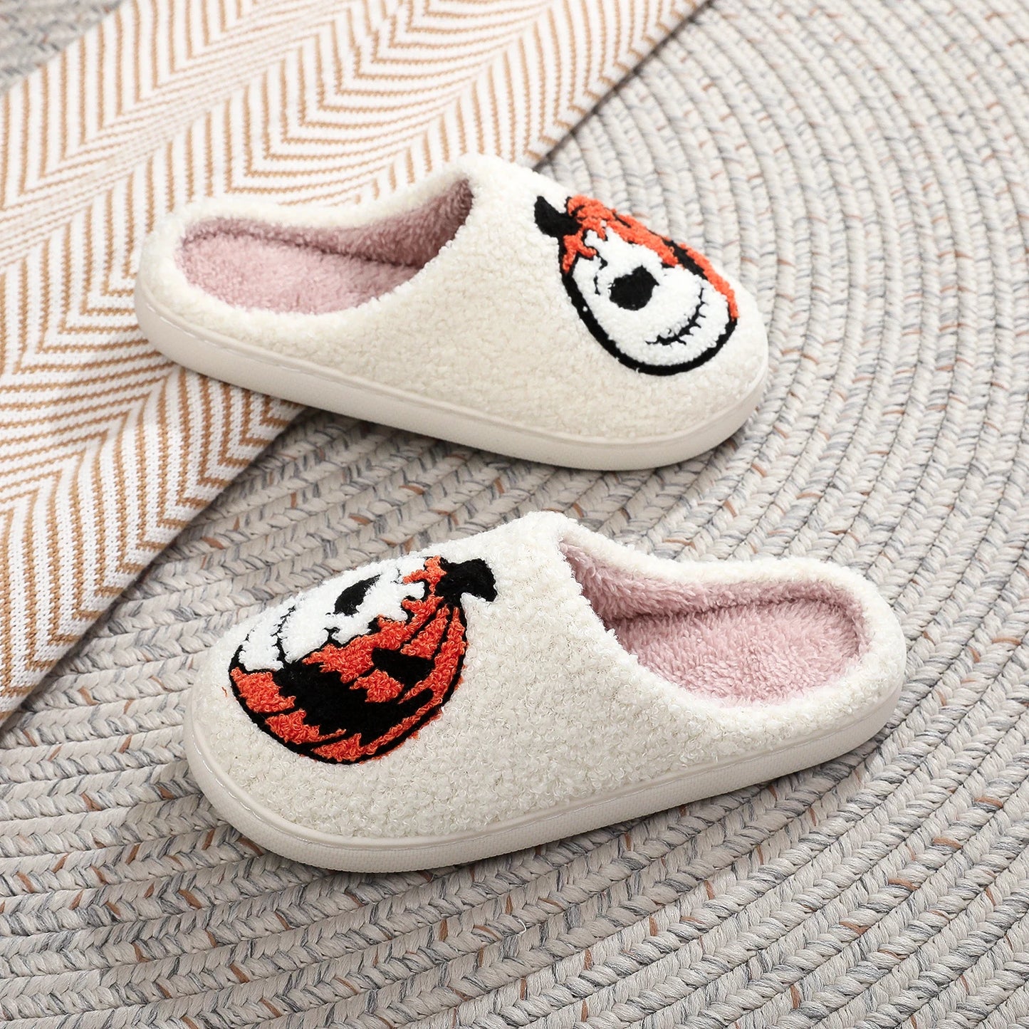 Halloween Pumpkin Pattern Embroidery stuffed Home Thick Sole plaid Wool Cotton Slippers Cute Warm Non-slip Indoor Slippers Festival Gift Men Women Can Wear