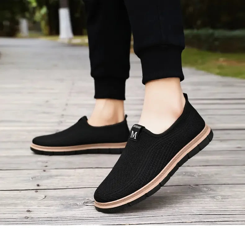 Men's Summer New Loafers Casual Cloth Shoes with Breathable Mesh and Versatile Sneaker Leisure Running Shoes Tenis Masculino