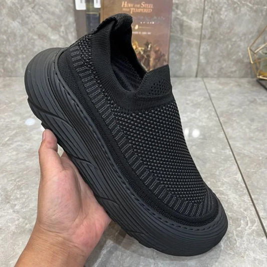 Men's Sneakers Knitted Casual Shoes New Black Soft Sole Male Running Shoes Outdoor Platform Shoe Slip on Mesh Men Shoes Zapatos
